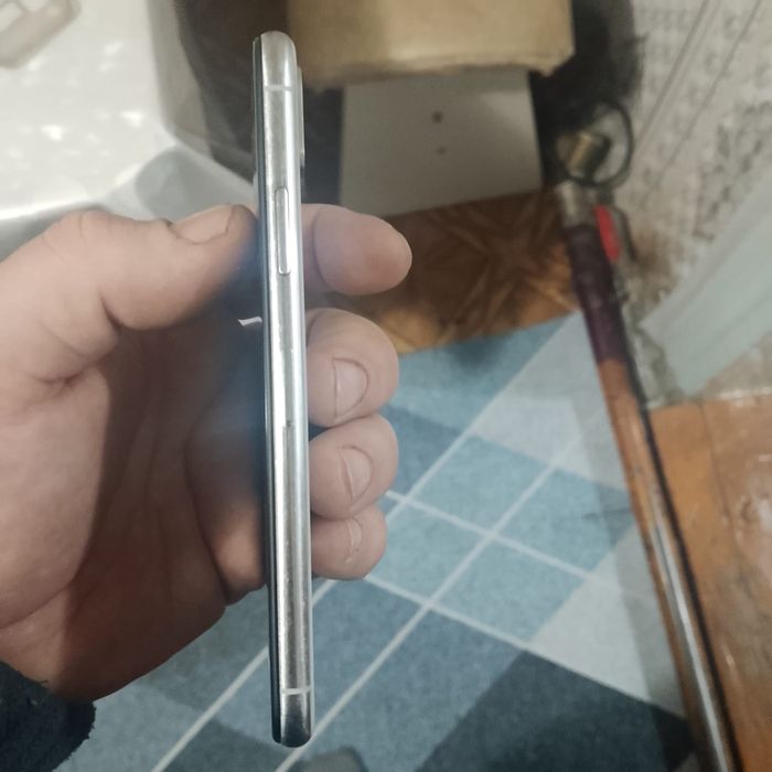 Продам айфон Х 256 г