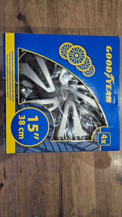 Нови тасове за автомобил 15" Goodyear Montreal