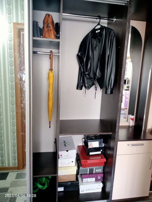 Шкаф -прихожая вместительный