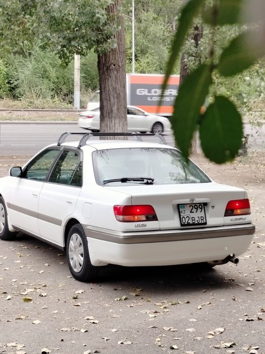 Продам Тойота Карина