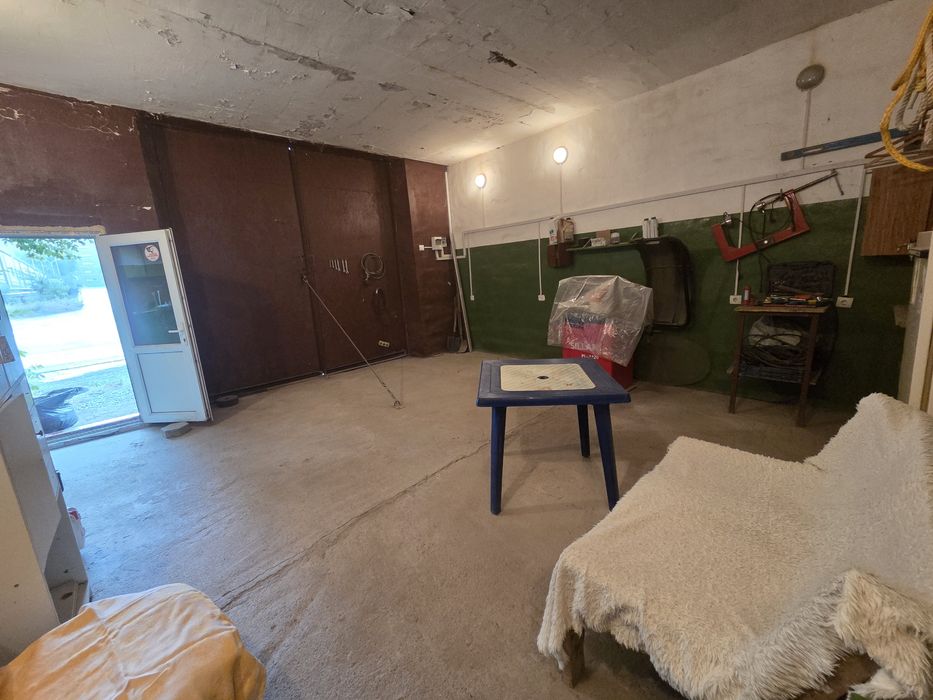 Продам гараж в черте города