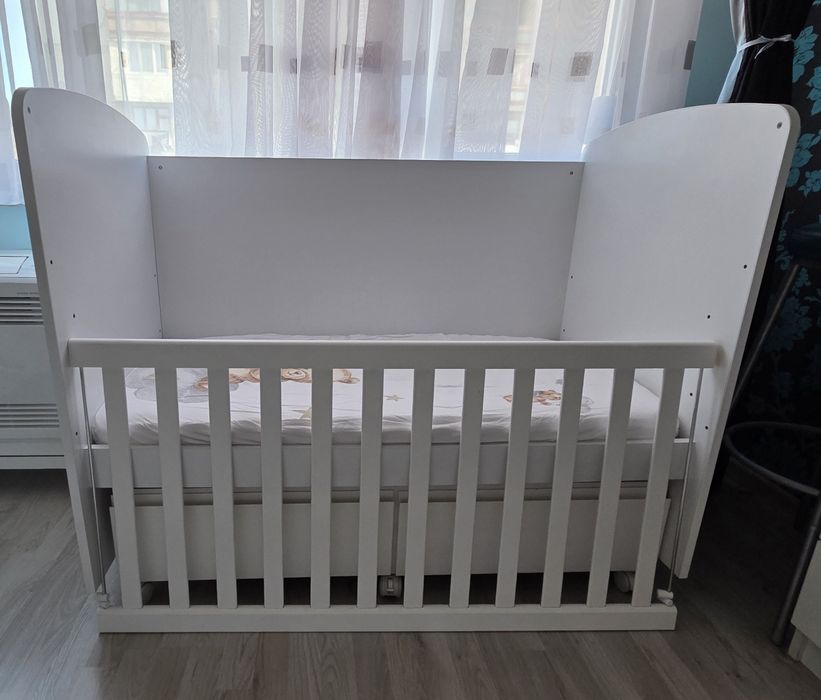 Дървена Бебешка кошара 60/120 с люлеещ механизъм