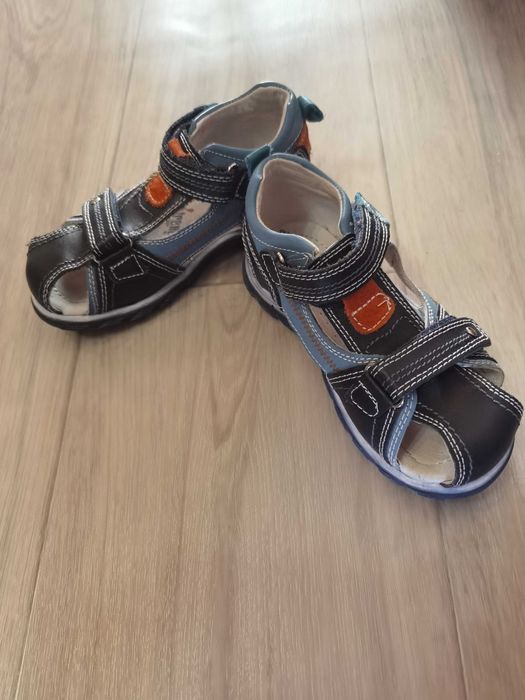 Сандалии кожаные