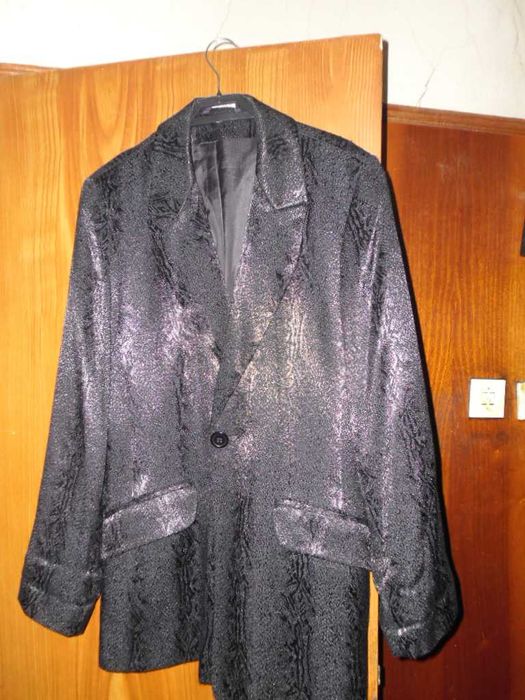 класически маркови сака в сиво,бежово ,черно