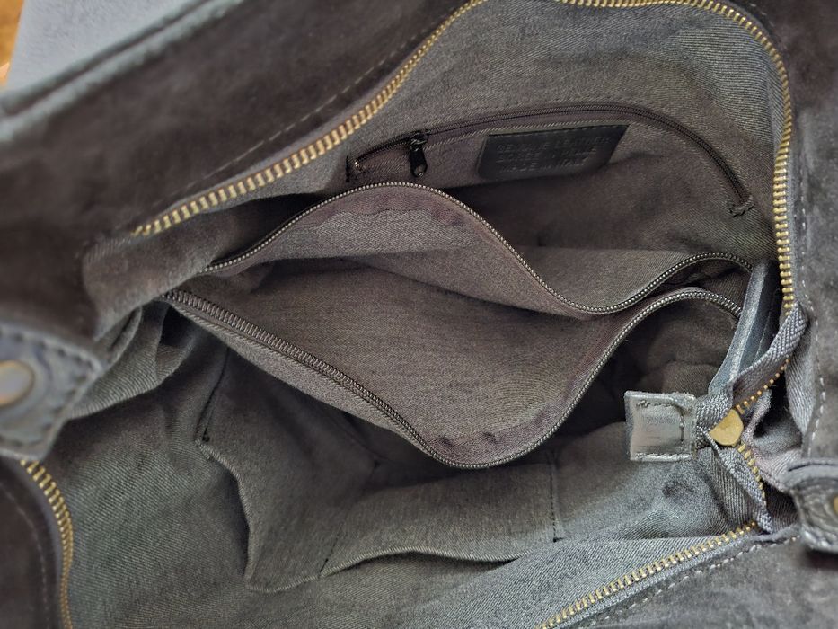 Дамска чанта от естествен набук