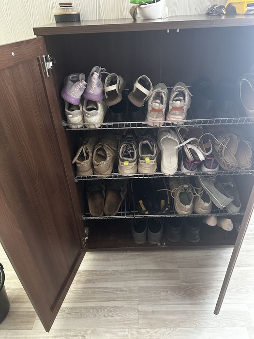 Продам прихожую 3 части