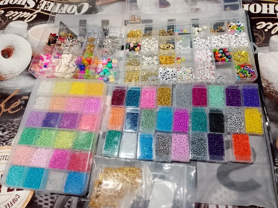 Многоцветни елементи за гривни,колиета