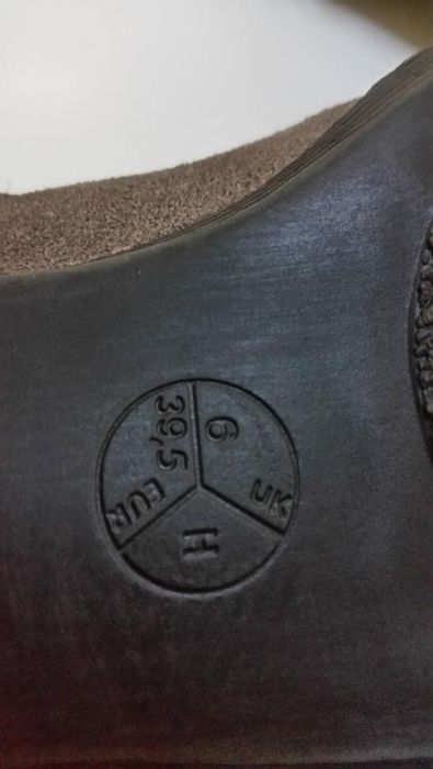 Замшевые ботильоны