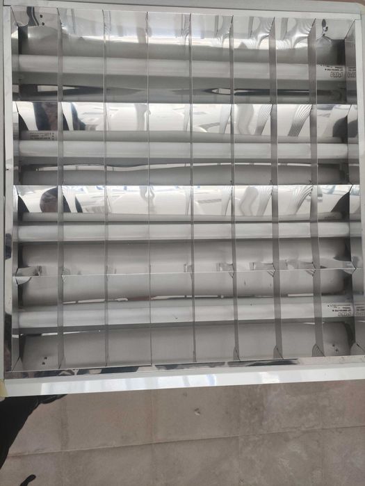 Луминесцентни осветителни тела за офис