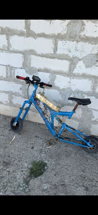 Vand bicicleta cu motor( mini sur ron)
