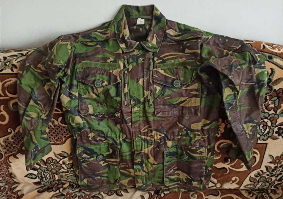 Îmbrăcăminte mozaic de culori