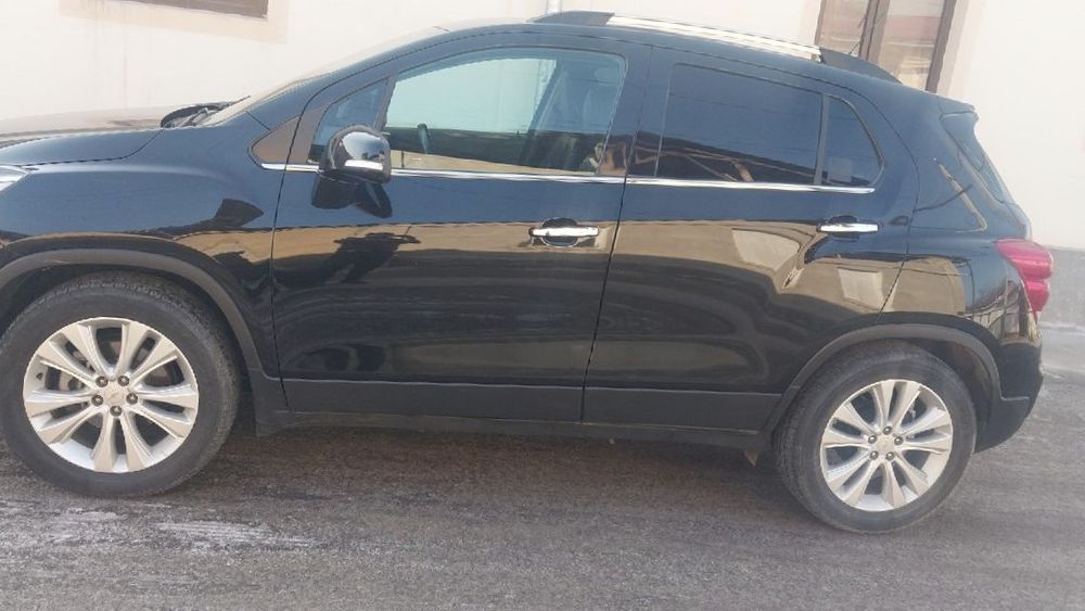 Tracker sotiladi narxini kelishamiz