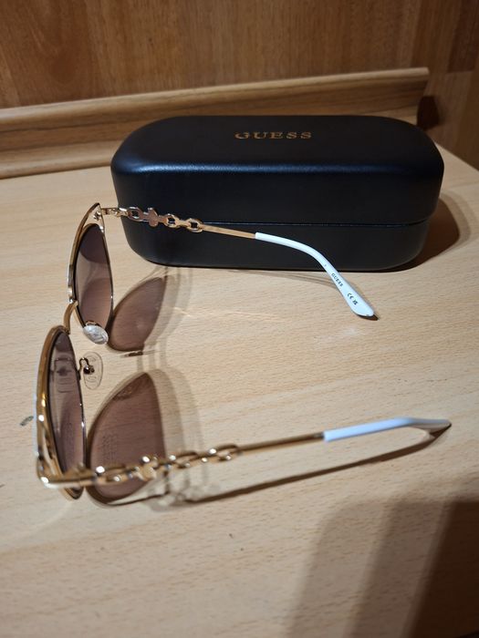 Оригинални очила на Guess
