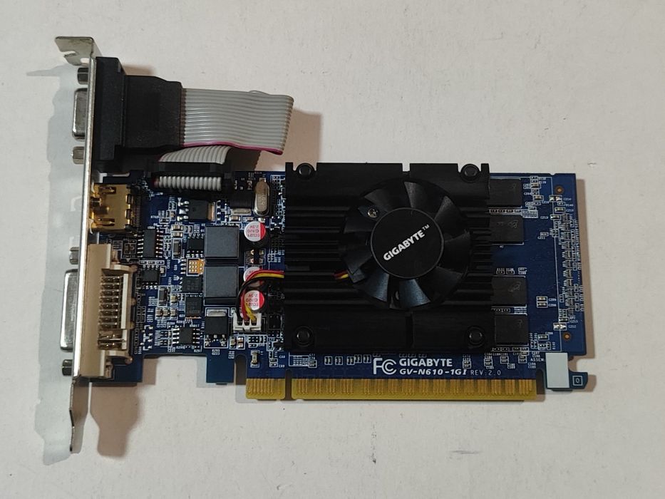 Видео карти Asus, Gigabyte PCI-e