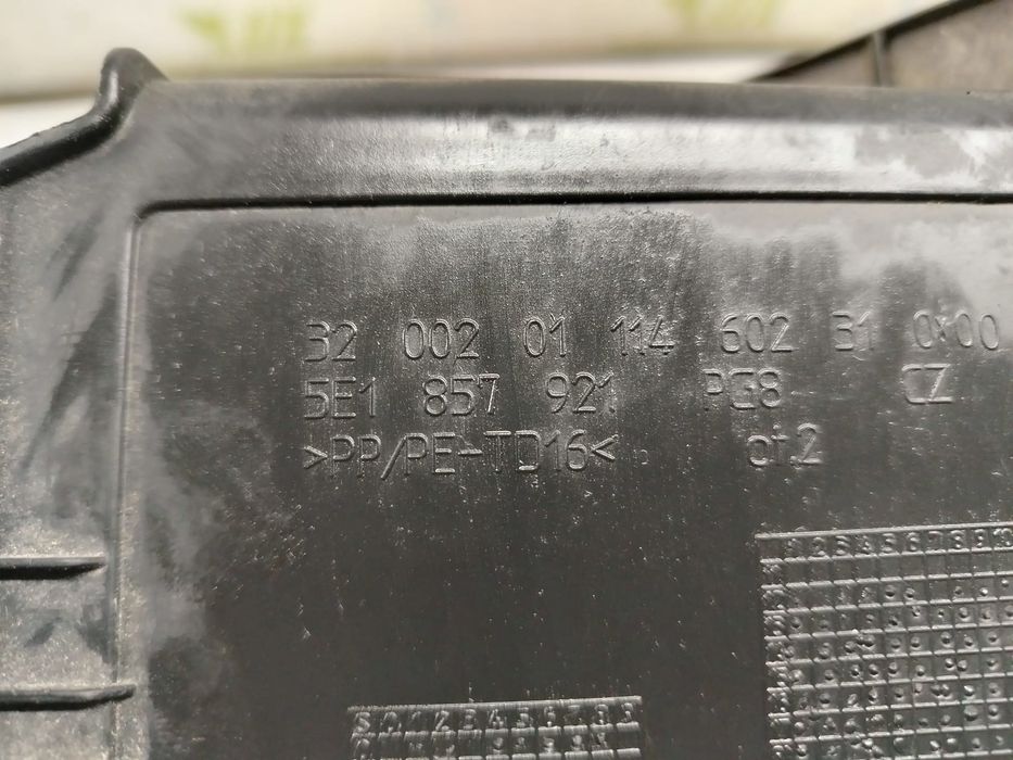 Capac torpedou sofer 5e1857921 Skoda Octavia 3 (facelift) (2017 - 2020)