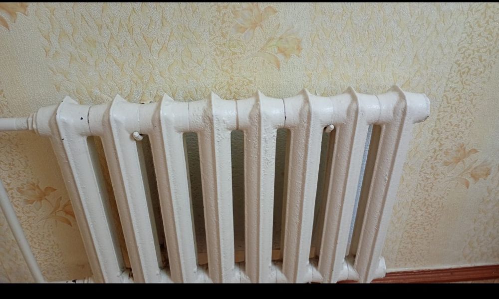 Продам чугунные батареи
