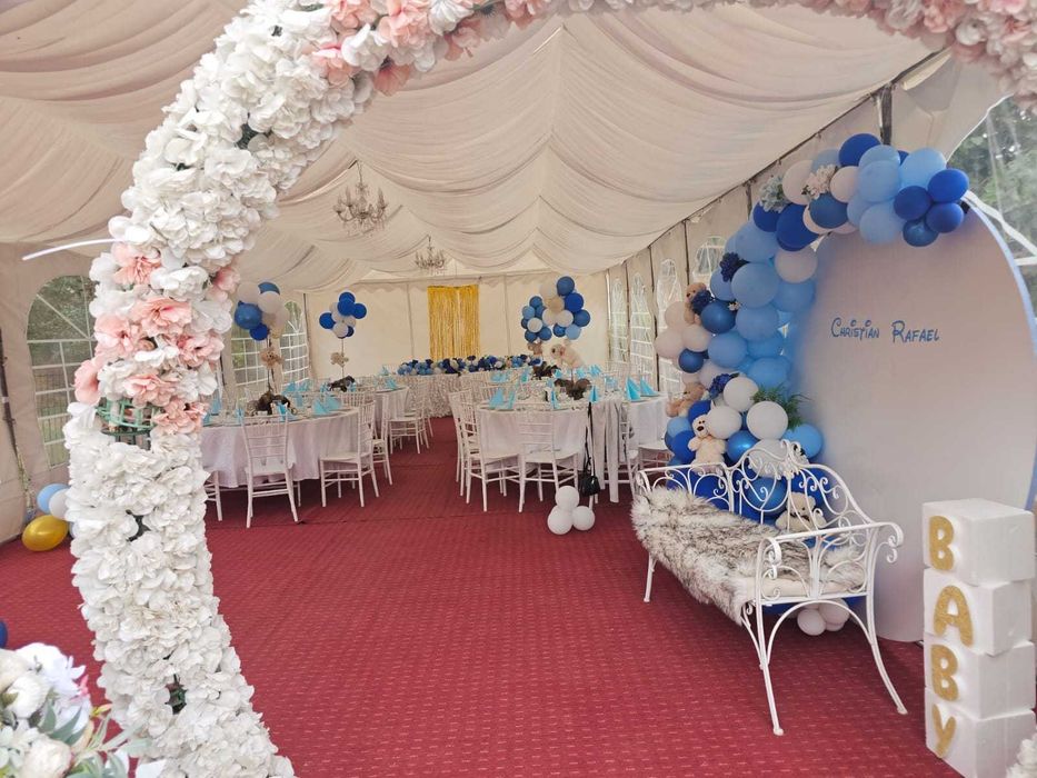 Corturi de evenimente de închiriat