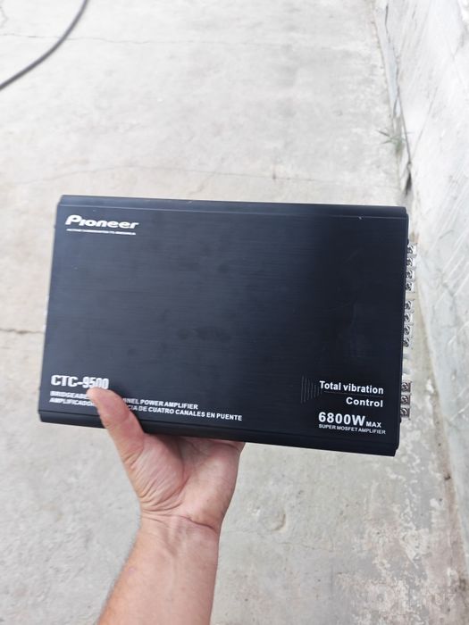Usilitl 6.800 w 4 kanali  yangi ishlatilmagan