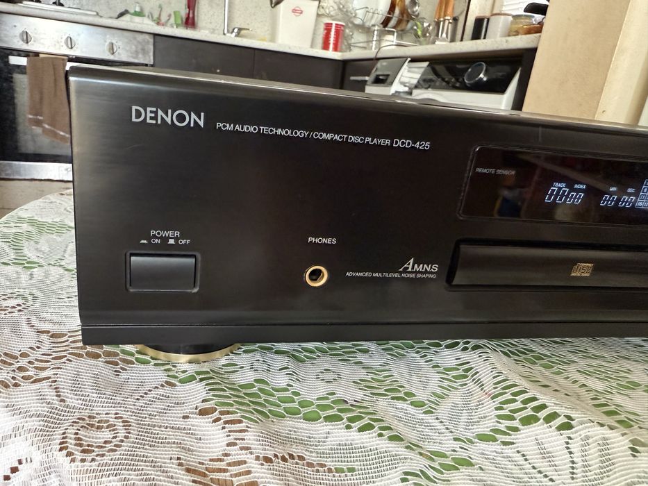 Denon DCD-425 CD player