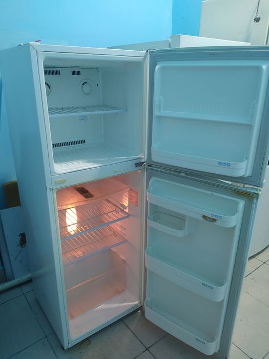 Продам холодильник LG