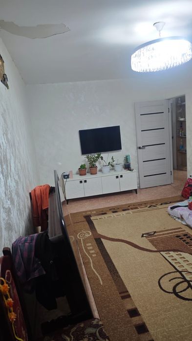 3 бөлмелі пәтер сатылады 14 мкр 45үй