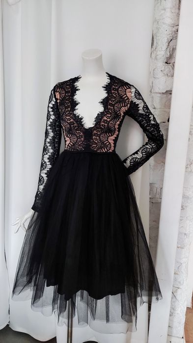 Празнична рокля за повод на RARE LONDON размер XS