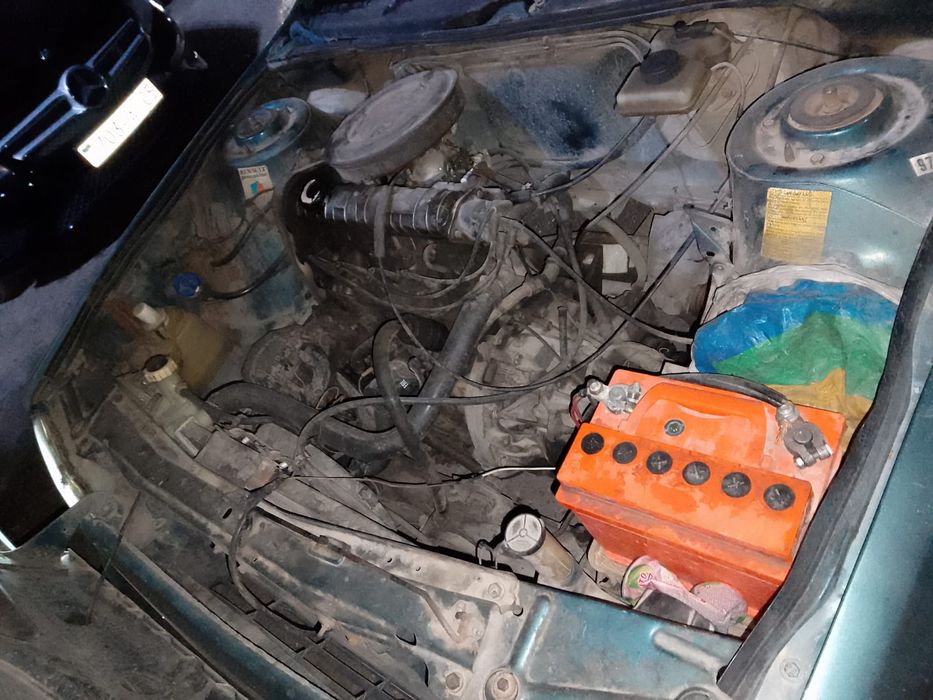 Продаю машину RENAULT21  1988 года