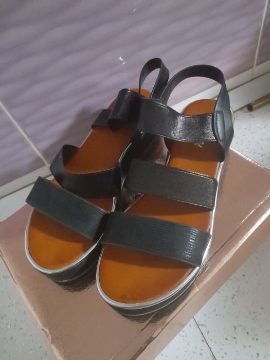 Sandale mărimea 39