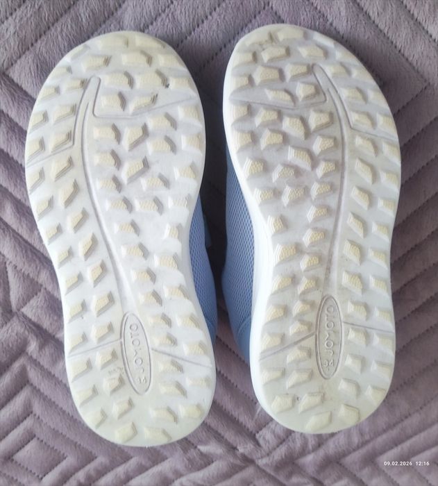 Кроссовки спортивные на ребёнка