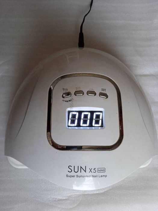 Оборудование косметологии.  Уред за маникюр и педикюр Sun X5 мах