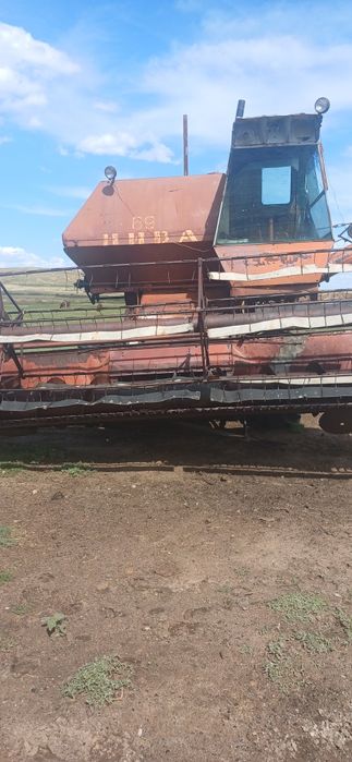 Продам комбайн нива в робочем состояние новая пршневая група .