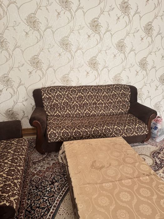 мягкий мебель, диван и кресло