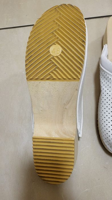 Мъжки медицински чехли