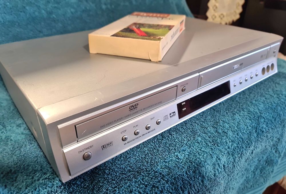 Combo "Toshiba" DVD + VHS.