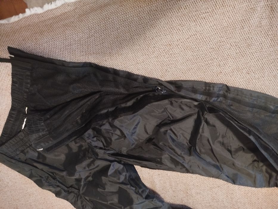 Pantaloni impermeabili moto