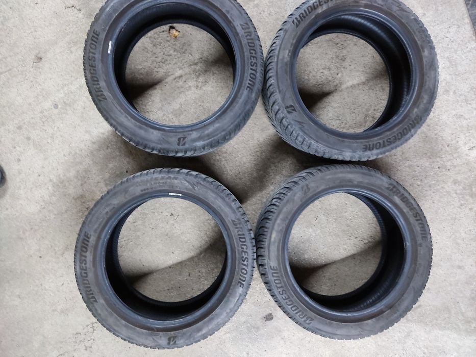 225 50 17 Зимни Bridgestone