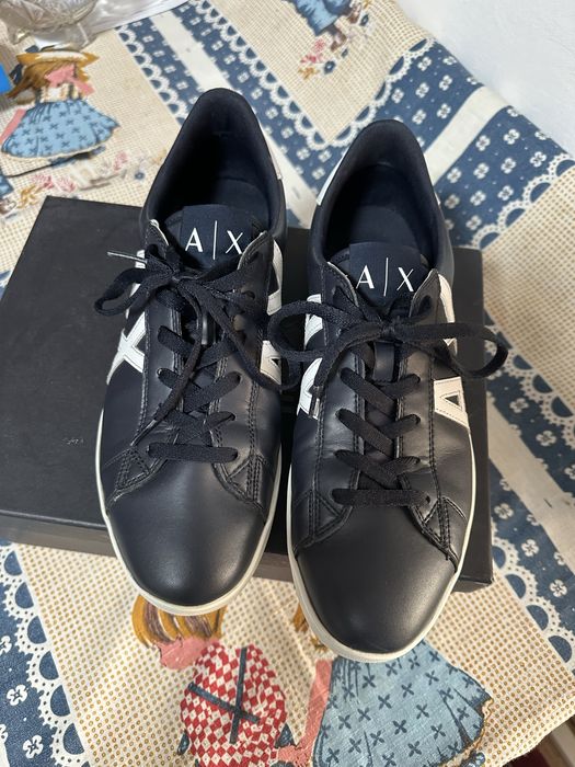 Adidasi armani super frumosi