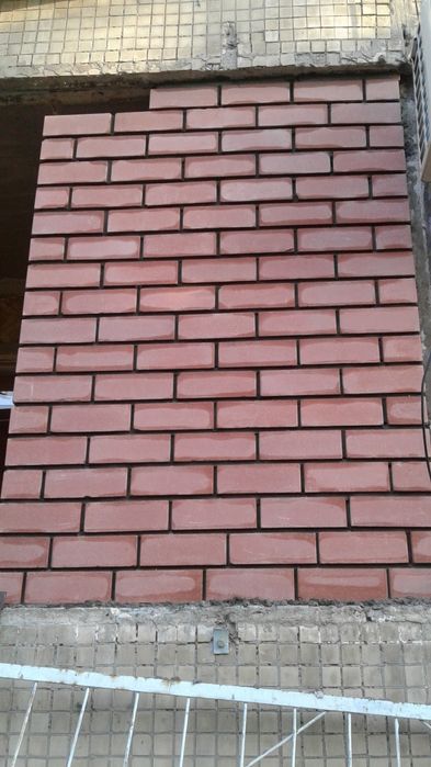 Кладка ремонт балконы и квартиры установка новых рам решотки козерог