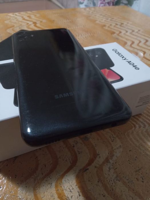 Продам самсунг а04е