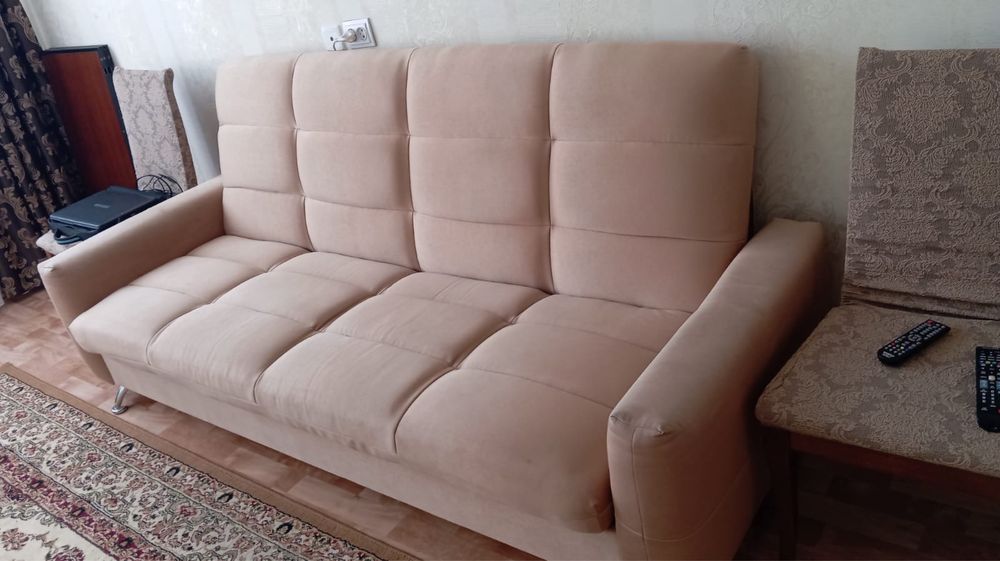 Диван продам 225