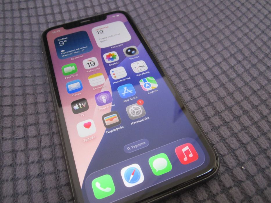 iPhone 11 64GB battery health 82%