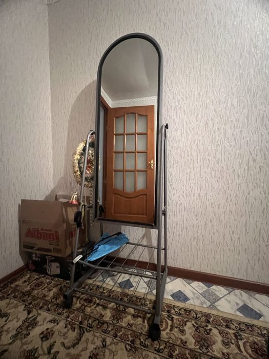 Продам зеркало для бутика