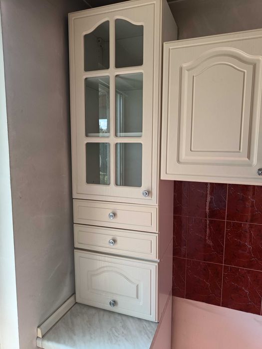 Цяла кухня без уредите