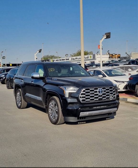 Toyota Sequoia Capstone 2025 год