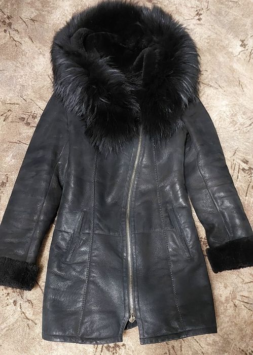 Продам натуральную дублёнку из овчины/мех енота