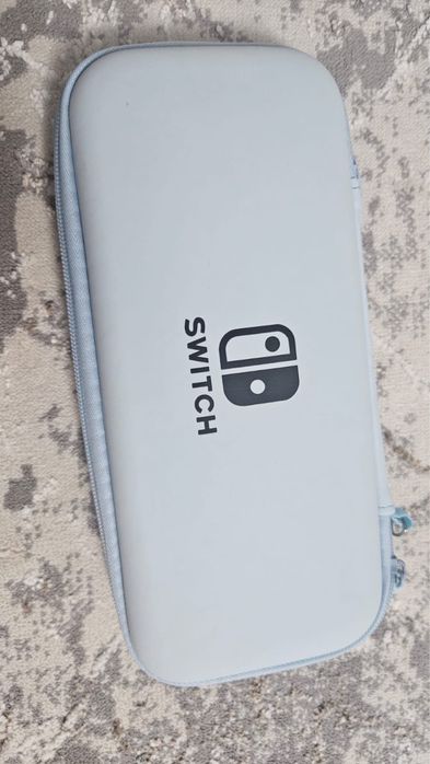 Продам Nintendo Switch Oled