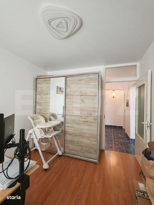 Apartament cu 4 camere, decomandat, 75 mp, zona Parcul Teilor