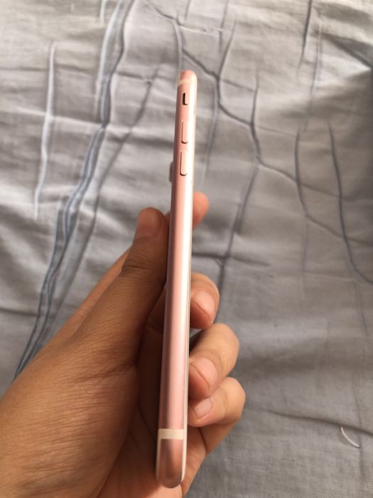 Продам iphone 7 rose gold 32gb