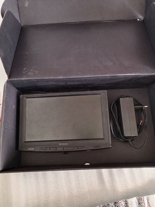 Маленкий телевизор