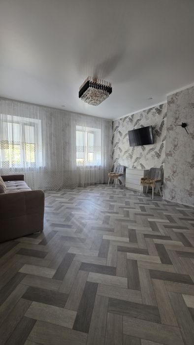 Продам квартиру в центре.